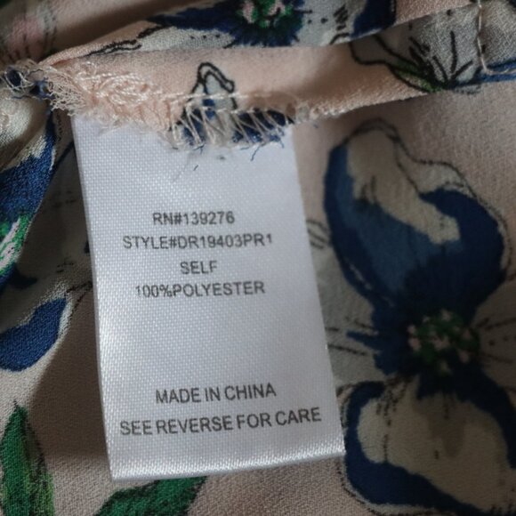 DR2 Pink and Blue Floral Ruched Stretchy Summer Top Size Large - Picture 7 of 11